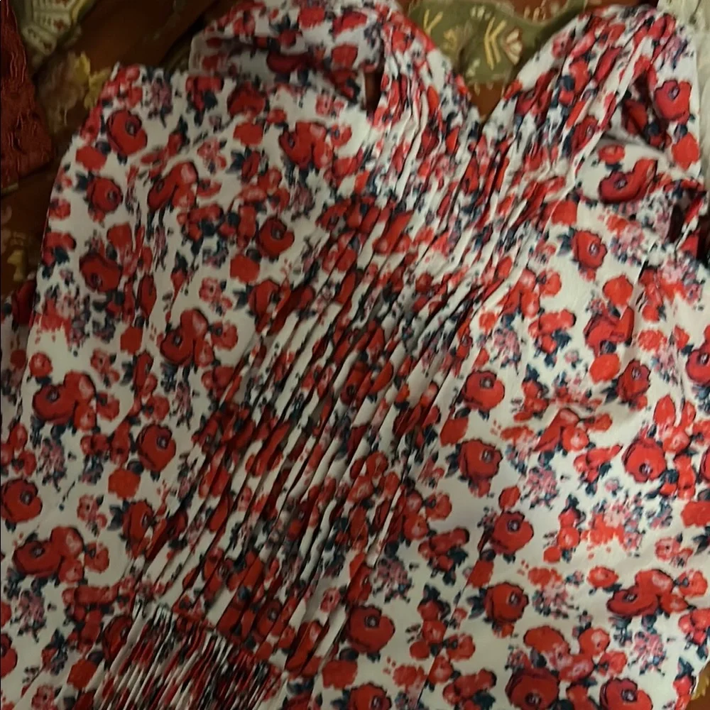 Red and White Halter Midi Sundress for Cocktail Events - Picture 9 of 12